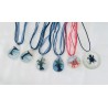 Collier "La Mer" (dauphins , cocotiers, crabes et tortue)