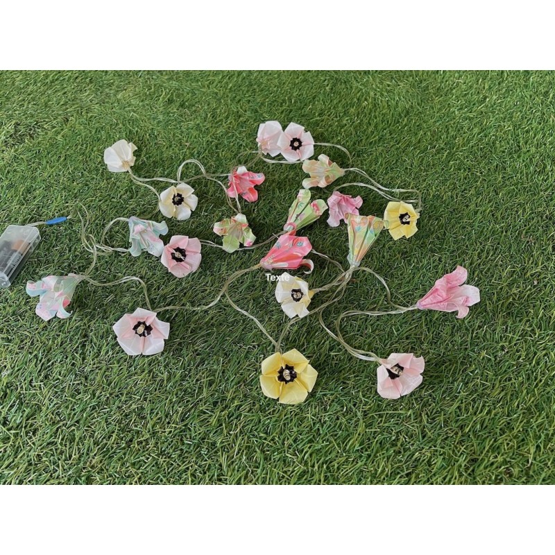 Guirlande lumineuse : Lys et Coquelicots   20 leds           GE28